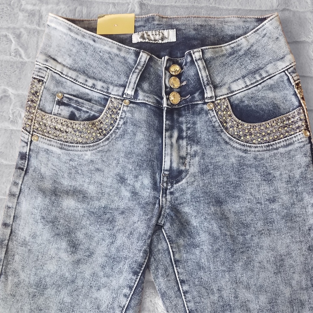 Jeans - Picture 3 of 5